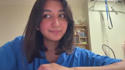 YingPopichak live cam on Cam4
