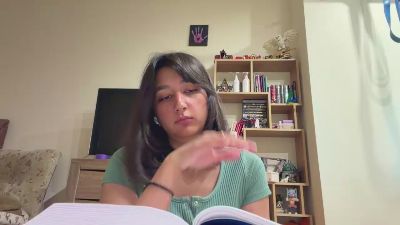 YingPopichak live cam on Cam4