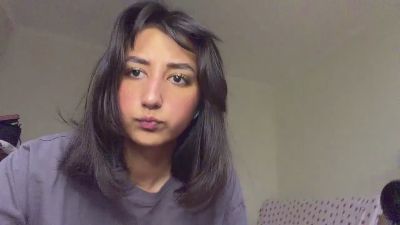 YingPopichak live cam on Cam4