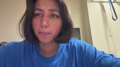 YingPopichak live cam on Cam4