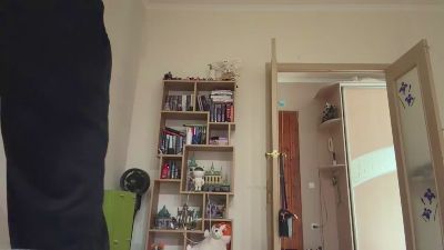 YingPopichak live cam on Cam4
