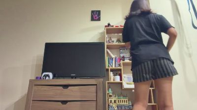 YingPopichak live cam on Cam4