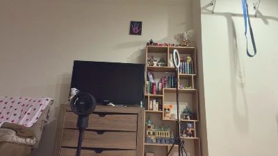 YingPopichak live cam on Cam4