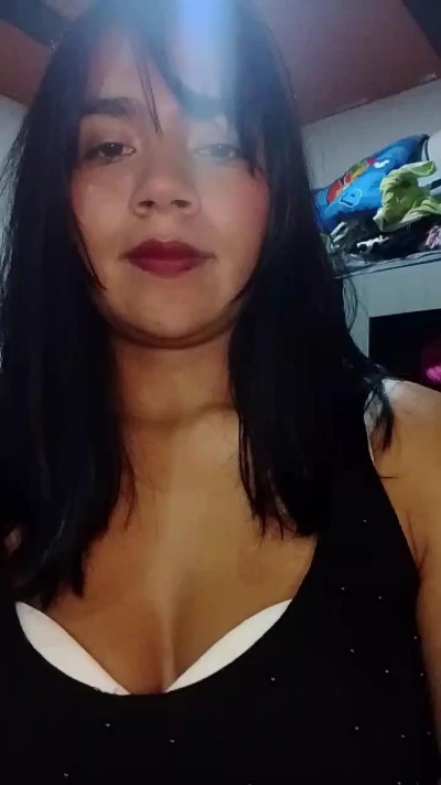 Yisel live cam on Cam4