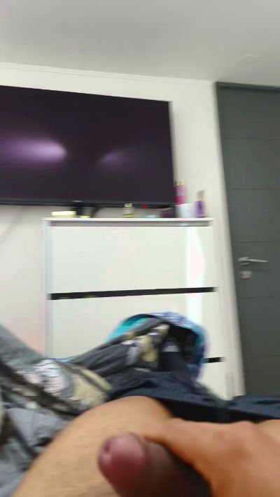 Yjrr30 live cam on Cam4