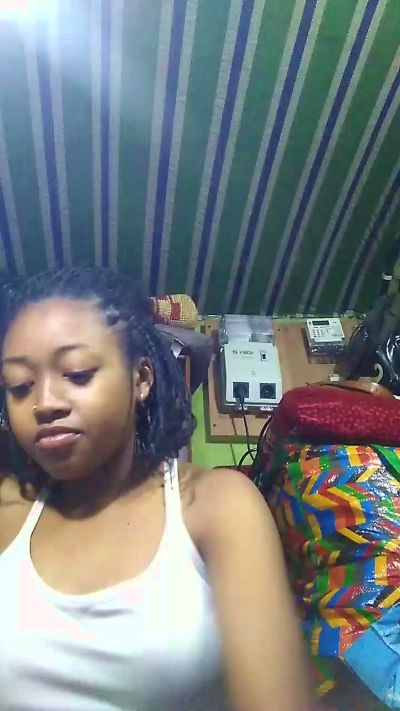 Ylina live cam on Cam4