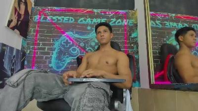 Yoel_Blessed live cam on Cam4