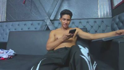 Yoel_Blessed live cam on Cam4