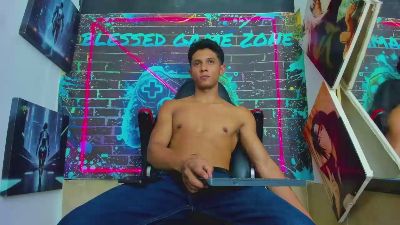Yoel_Blessed live cam on Cam4