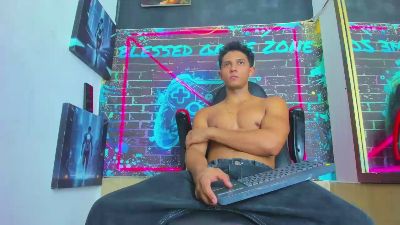 Yoel_Blessed live cam on Cam4