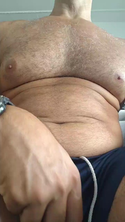 Yogaman00 live cam on Cam4