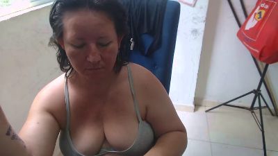 Yohis_Kiut25 live cam on Cam4