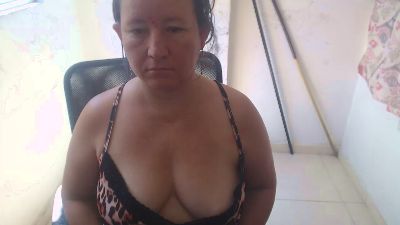 Yohis_Kiut25 live cam on Cam4