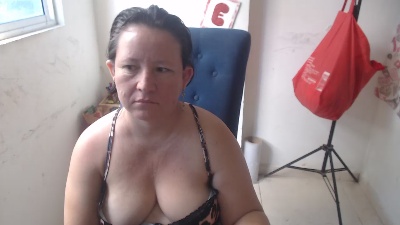 Yohis_Kiut25 live cam on Cam4
