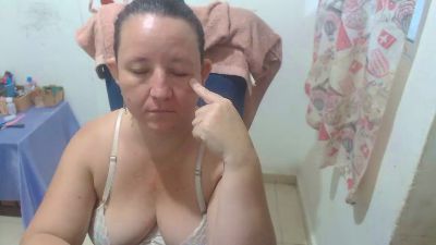 Yohis_Kiut25 live cam on Cam4