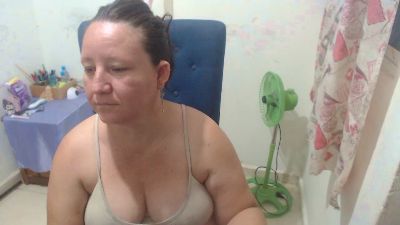 Yohis_Kiut25 live cam on Cam4