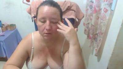 Yohis_Kiut25 live cam on Cam4