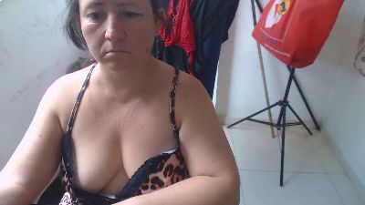 Yohis_Kiut25 live cam on Cam4