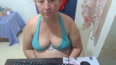 Yohis_Kiut25 live cam on Cam4