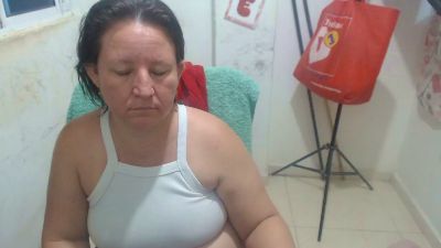 Yohis_Kiut25 live cam on Cam4
