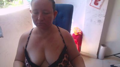 Yohis_Kiut25 live cam on Cam4