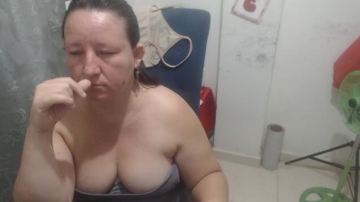 Yohis_Kiut25 live cam on Cam4