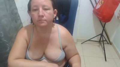 Yohis_Kiut25 live cam on Cam4