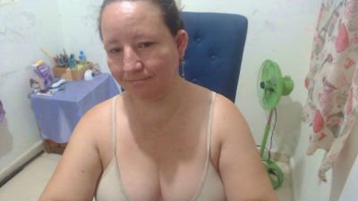 Yohis_Kiut25 live cam on Cam4