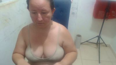 Yohis_Kiut25 live cam on Cam4