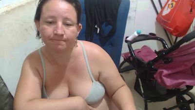 Yohis_Kiut25 live cam on Cam4