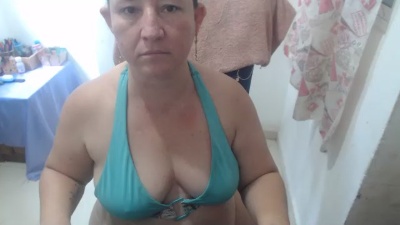 Yohis_Kiut25 live cam on Cam4