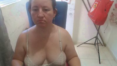 Yohis_Kiut25 live cam on Cam4
