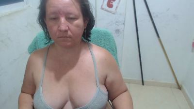 Yohis_Kiut25 live cam on Cam4