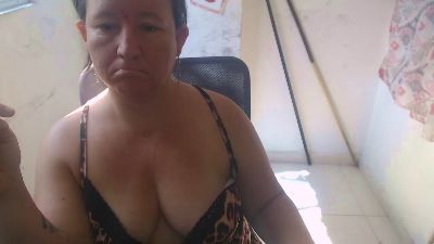 Yohis_Kiut25 live cam on Cam4