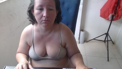 Yohis_Kiut25 live cam on Cam4