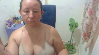 Yohis_Kiut25 live cam on Cam4