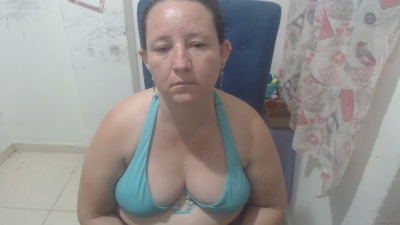 Yohis_Kiut25 live cam on Cam4