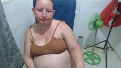 Yohis_Kiut25 live cam on Cam4