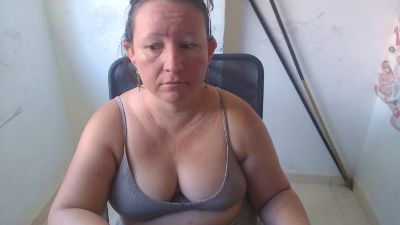 Yohis_Kiut25 live cam on Cam4