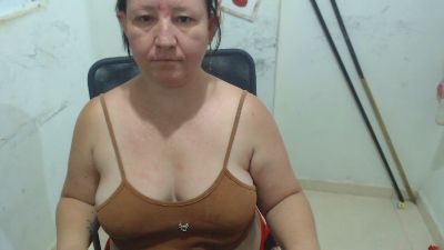 Yohis_Kiut25 live cam on Cam4