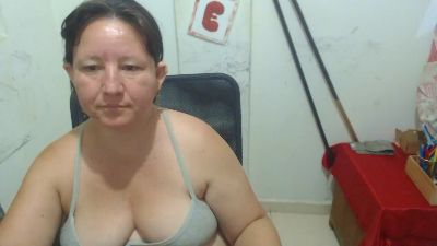 Yohis_Kiut25 live cam on Cam4