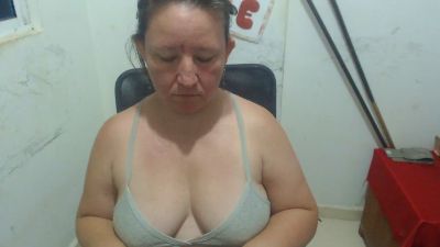 Yohis_Kiut25 live cam on Cam4