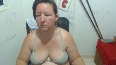 Yohis_Kiut25 live cam on Cam4