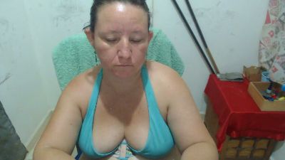 Yohis_Kiut25 live cam on Cam4