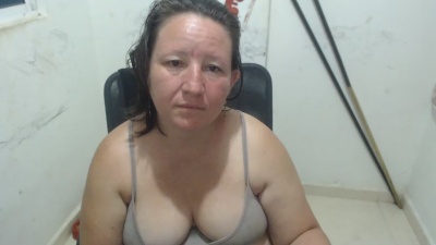 Yohis_Kiut25 live cam on Cam4