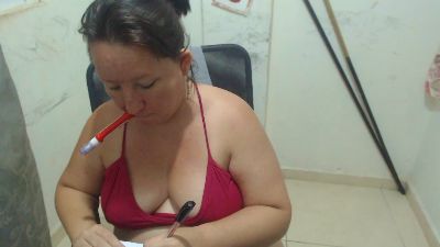 Yohis_Kiut25 live cam on Cam4
