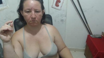 Yohis_Kiut25 live cam on Cam4