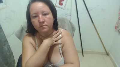 Yohis_Kiut25 live cam on Cam4