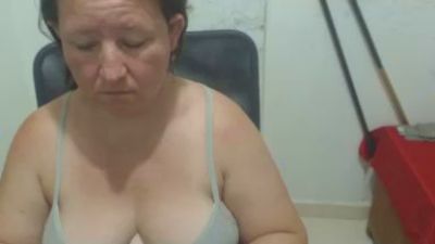 Yohis_Kiut25 live cam on Cam4