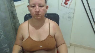 Yohis_Kiut25 live cam on Cam4